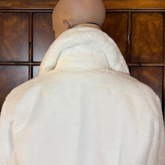 NWOT Avec Les Filles Sugar White Faux Fur Coat - Picture 9 of 13